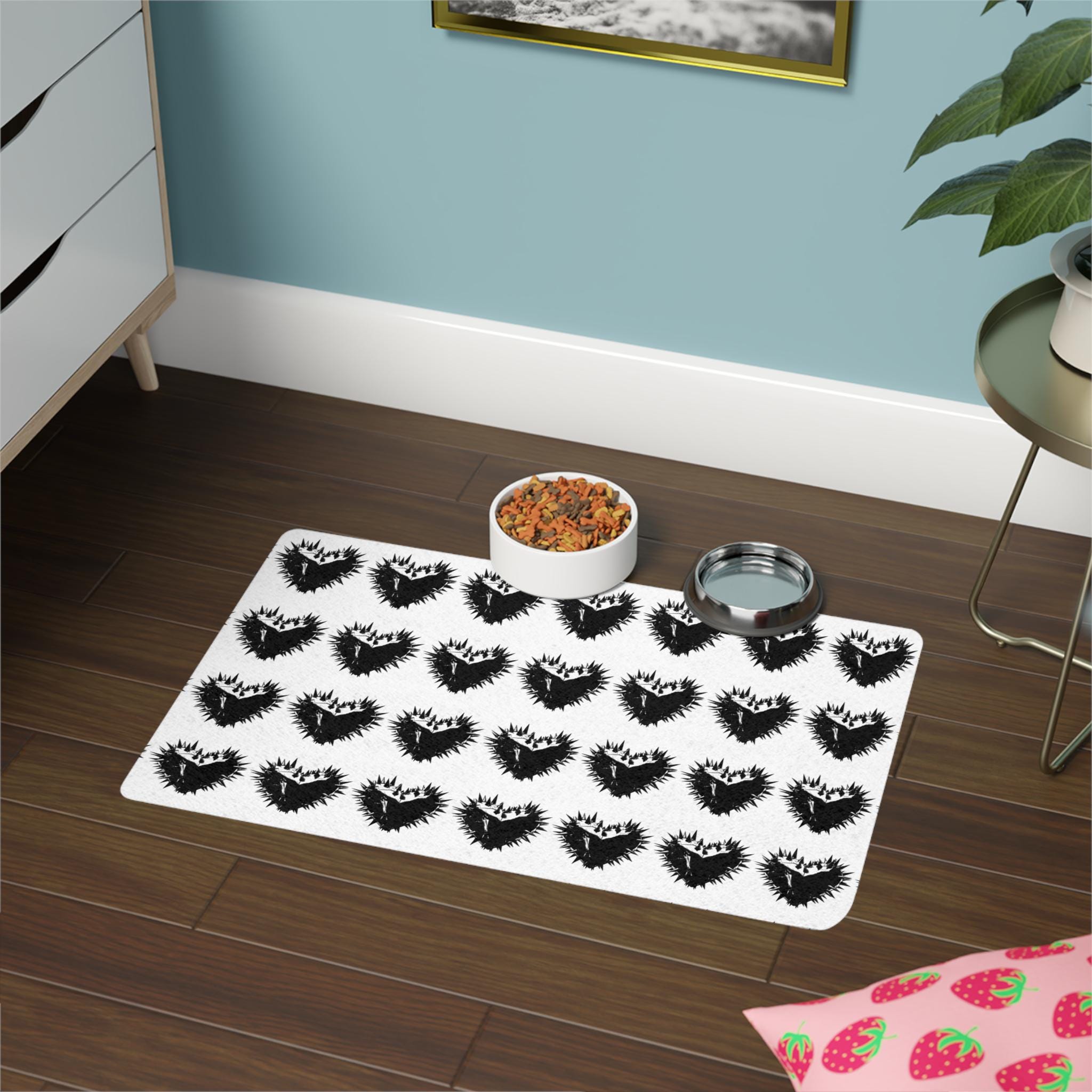 Spiky Black Heart Pattern Pet Food Mat | Non-Slip Feeding Placemat